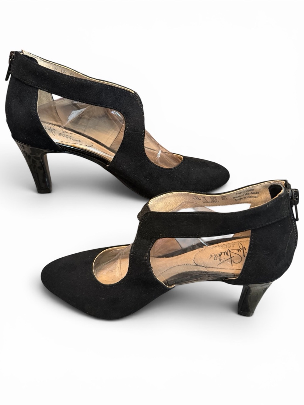 Life Stride Black Pointed Flex Sole Heels